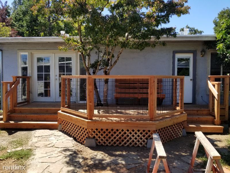 Foto principal - 1 br, 1 bath Townhome - 728 louisa drive