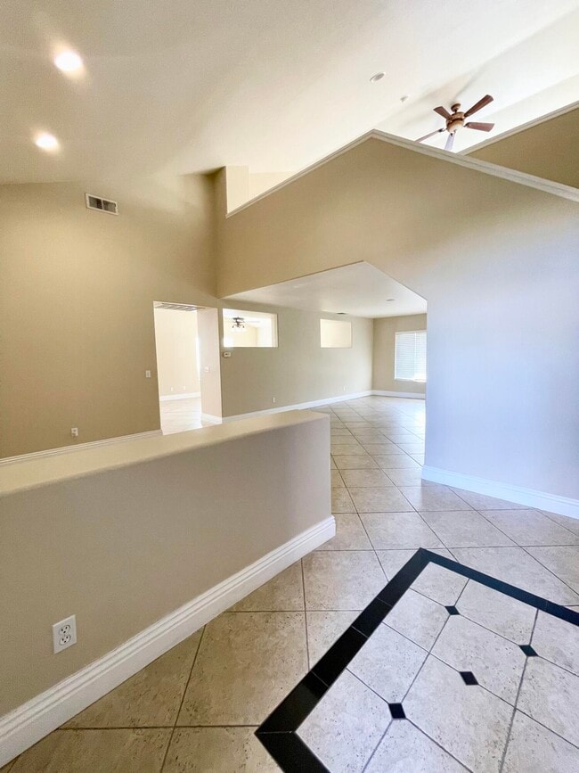 Building Photo - 79289 Paseo Del Rey