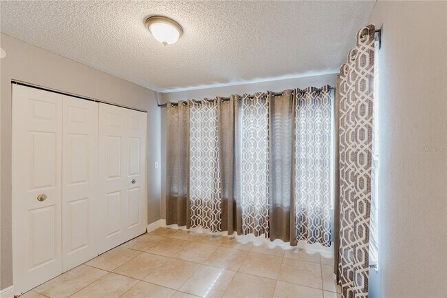 Foto del edificio - 5120 Conroy Rd