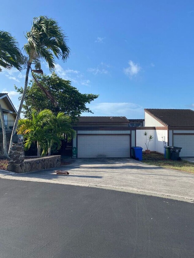 98481481 Maki St, Aiea, HI 96701 House Rental in Aiea, HI