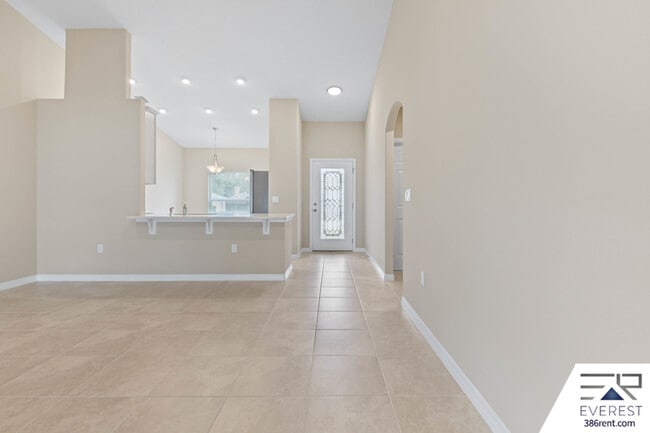 Building Photo - 20 Ballenger Ln