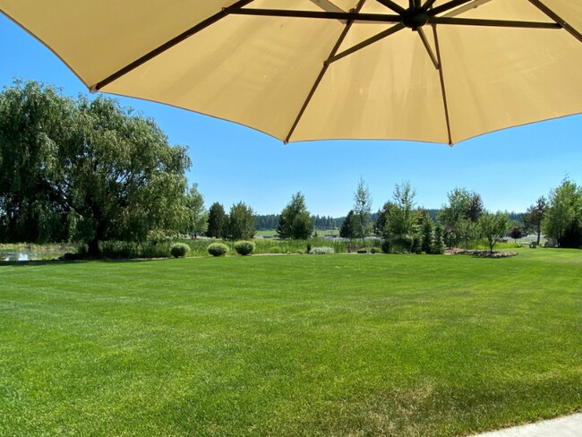 Foto del edificio - 3071 River Lakes Dr
