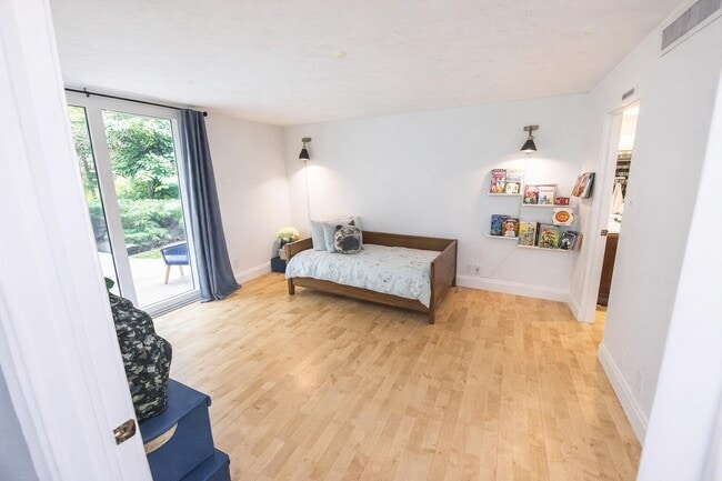 Foto del edificio - 501 SW 11th Pl