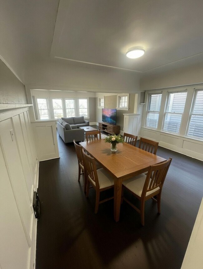 Building Photo - 2331-2333 N 44th St. (Duplex)(ACE PROPERTY)