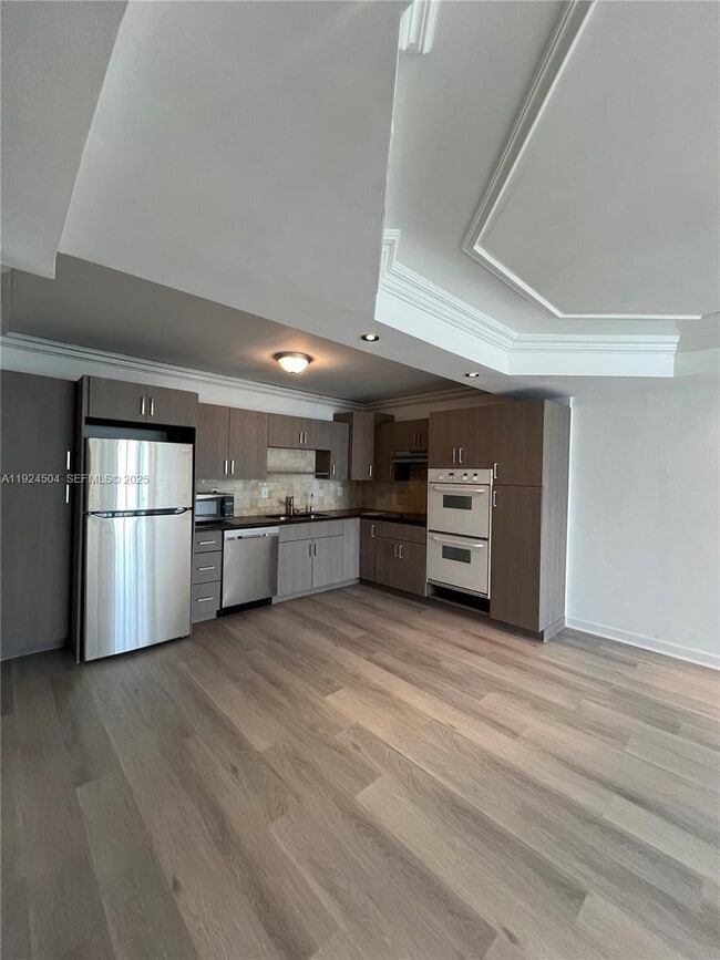 Foto del edificio - 19380 Collins Ave