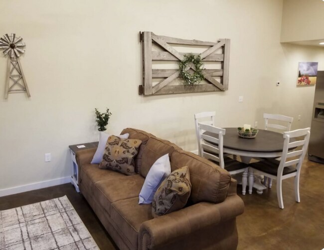 Foto del edificio - 1078 K M Ranch Rd