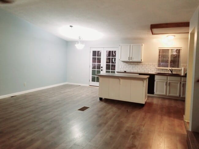 Foto del edificio - 5727 W Pacific Park Dr