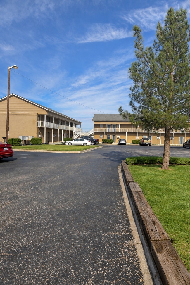 Building Photo - Blue Sky Ranch