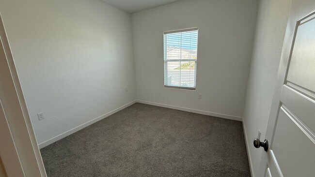 Building Photo - 3-Bedroom, 2-Bath Home in Riverstone