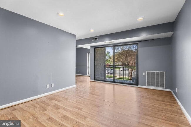 Building Photo - 6087 Majors Ln