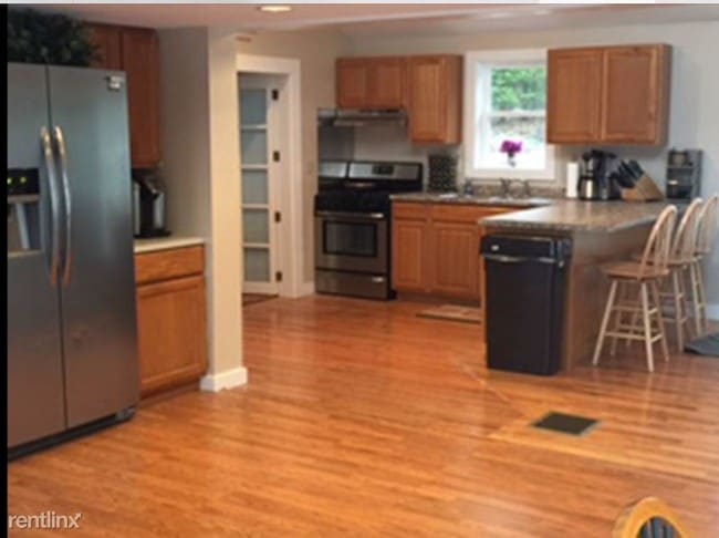 Building Photo - 3 br, 2 bath House - 217 Stones Point Rd
