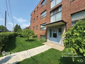 Building Photo - 2666 Lake Shore Blvd W