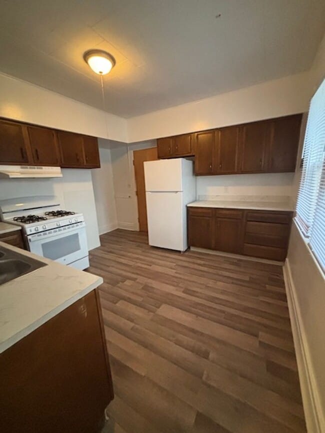 Photo - 620-22 Fellows Ave Apartment