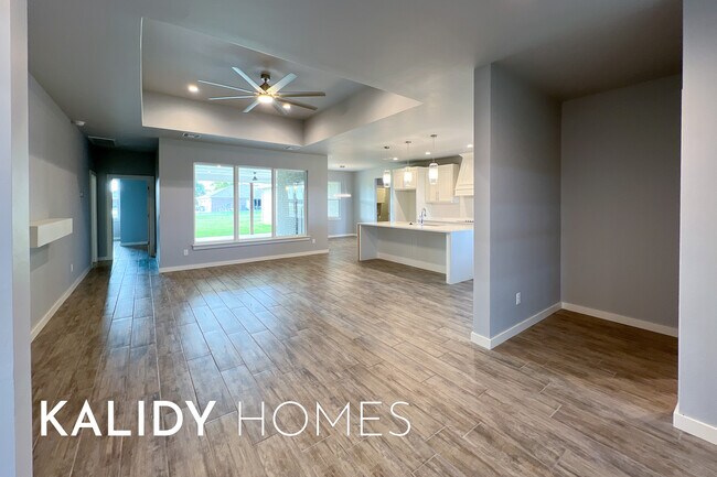 Building Photo - 12624 E Hefner Rd