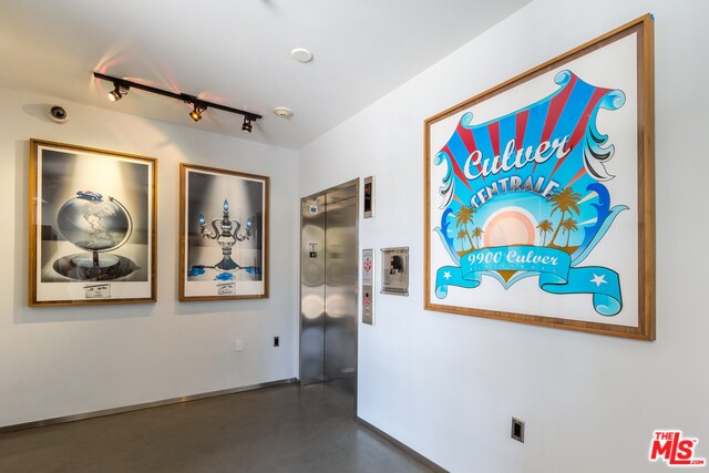 Foto del edificio - 9900 Culver Blvd