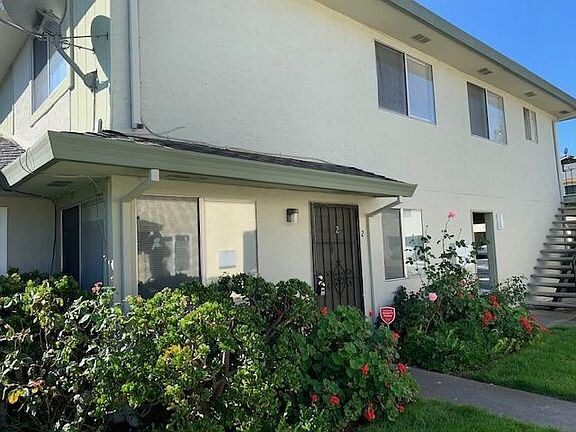 Primary Photo - 2171 Canary Ct