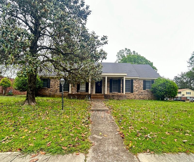 8488 Chesterfield Dr, Southaven, MS 38671 House Rental in Southaven