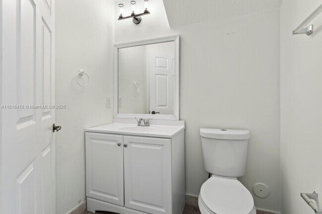 Foto del edificio - 5090 SW 136th Ave