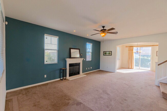 Foto del edificio - SIngle Family House for Rent in a quiet co...