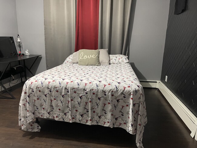 Building Photo - 7 Edwards Rd