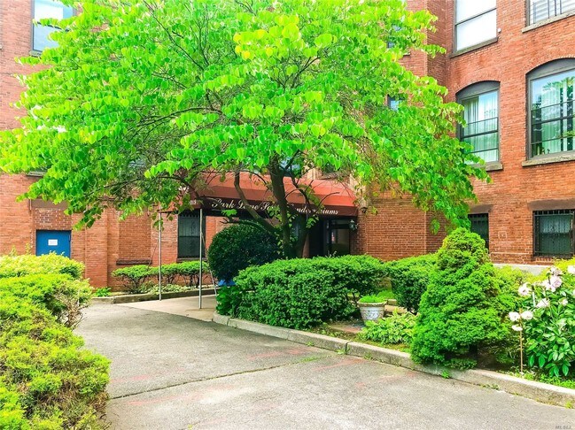 Building Photo - 84-10 101st St