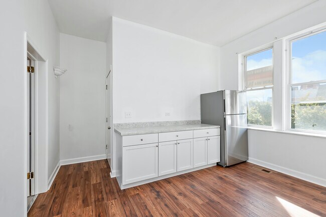 Foto del edificio - 5720 W Cermak Road
