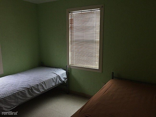 Foto del edificio - 2 br, 1 bath House - 501 North Willow Street