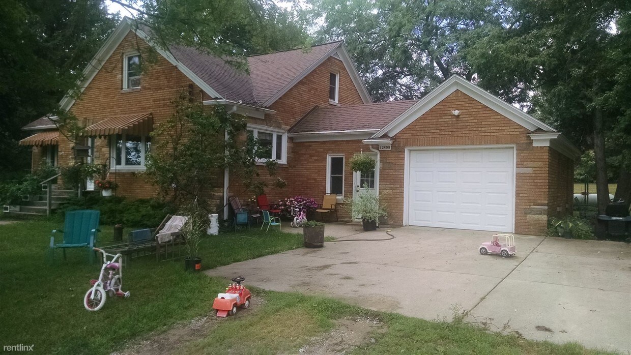 Primary Photo - 12855 Poplar Ave