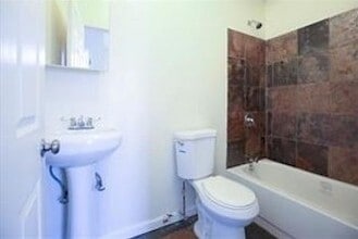 Building Photo - 29 Buffalo Ave