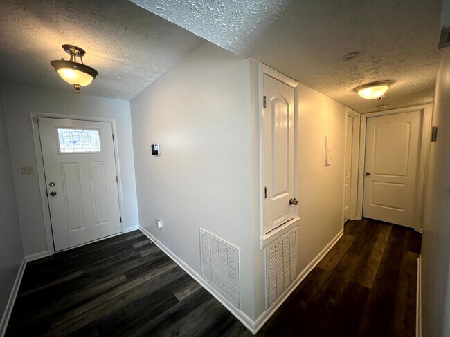 Building Photo - 3507 Nutmeg Pl