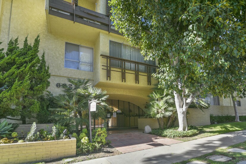 6225 Canterbury Dr, Culver City, CA 90230 Condo for Rent in Culver