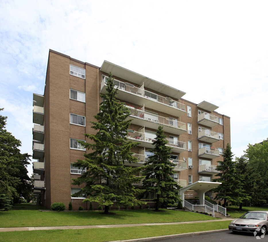 Building Photo - Baltyk Apartments
