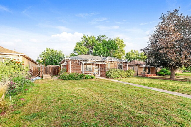 Building Photo - 3075 N Dahlia St
