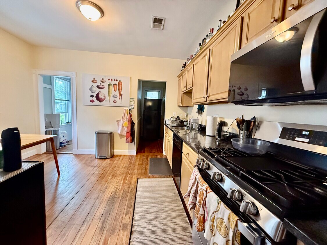 Foto principal - 24 Curtis Ave