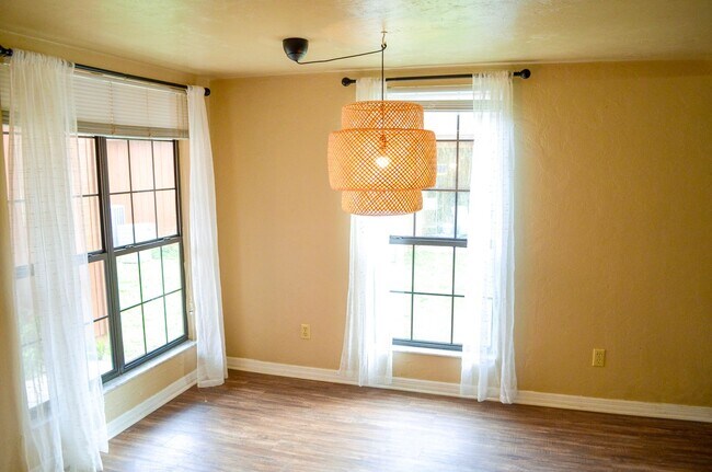 Foto del edificio - ONE MONTH FREE! Rockwood Villas 3 bedroom ...