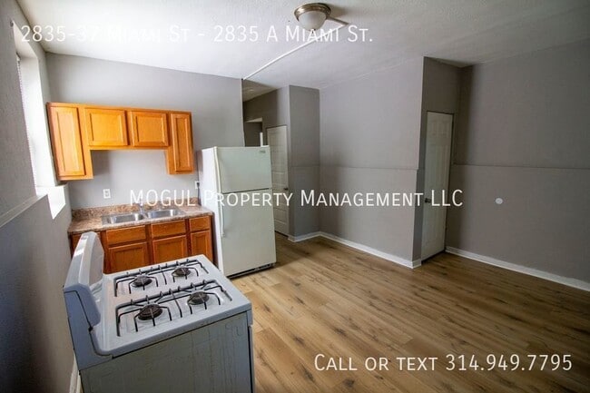 Building Photo - 2835 Miami St