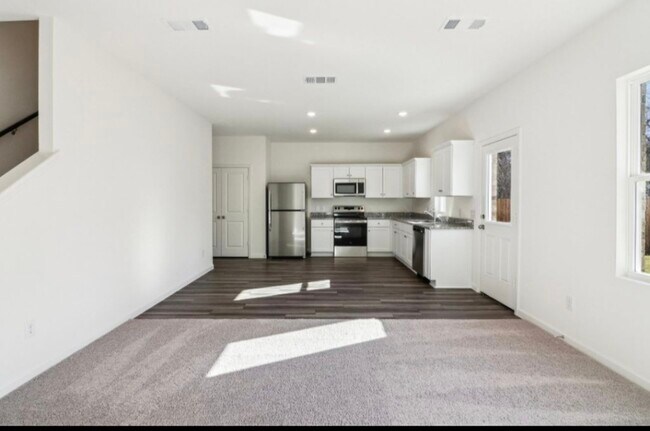 Foto del edificio - 998 Delta Cres