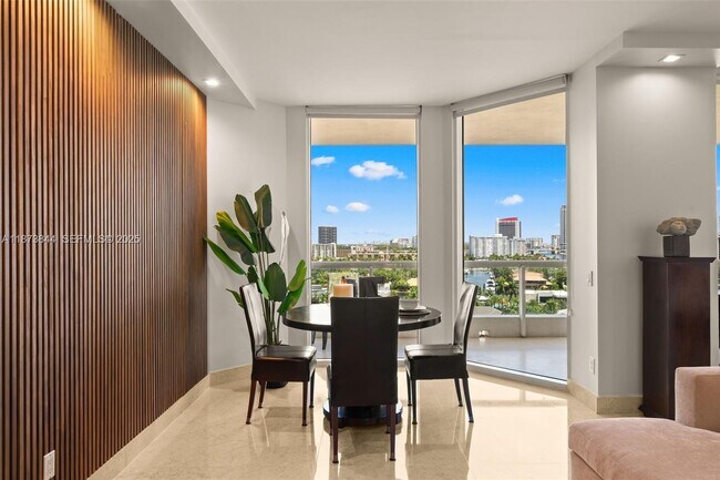 Foto del edificio - 21200 Point Pl