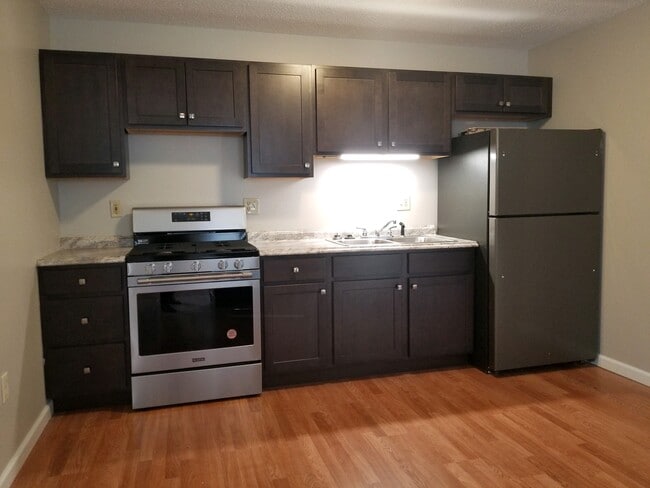 Photo - 16 West St Apartments