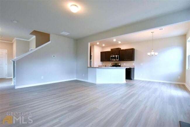 Foto del edificio - 296 Aimes Dr.