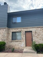 Building Photo - 1624 Azalea Dr