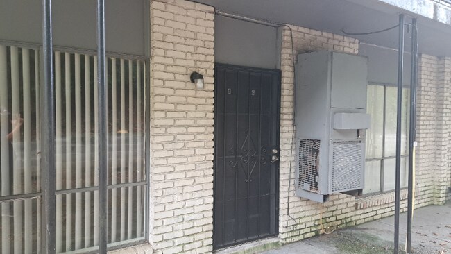 Foto del edificio - 1120 Bessemer Rd