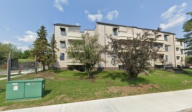 Building Photo - Blue Quill Gardens