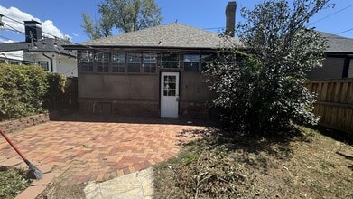 2621 N York Ct