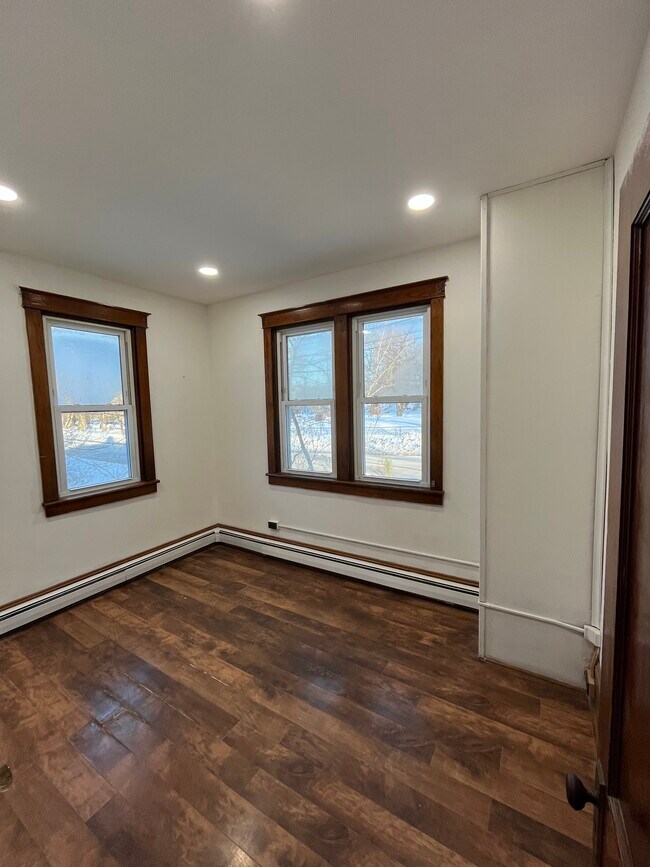 Foto del edificio - 44 Cedar Ave