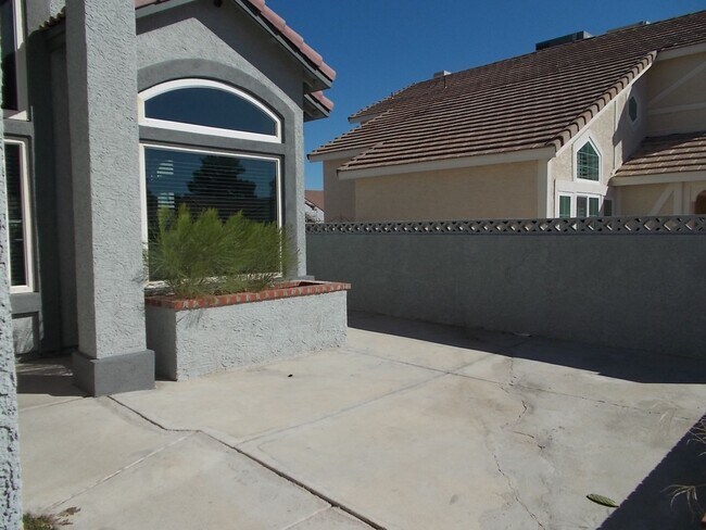 Foto del edificio - Spacious 4-Bed Home in Quiet Las Vegas Cul-de-Sac with Private Backyard