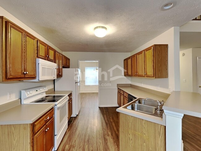 Building Photo - 302 Alexis Dr