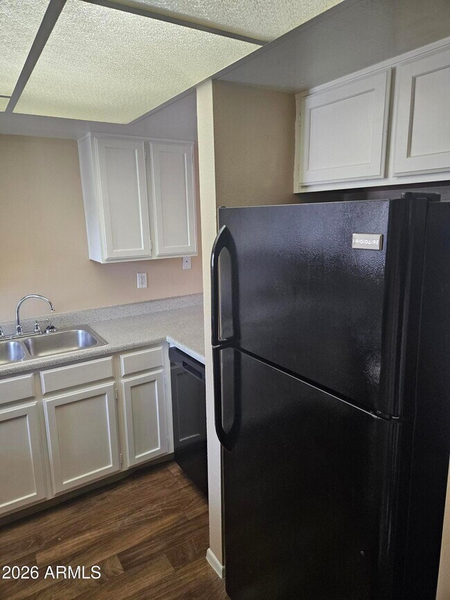 Foto del edificio - 885 N Granite Reef Rd