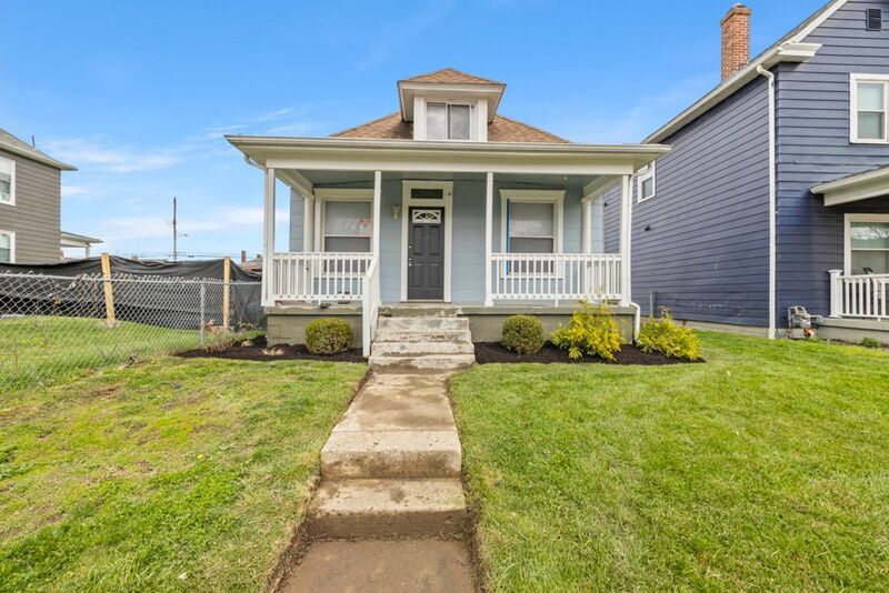 Primary Photo - 84 N Oakley Ave