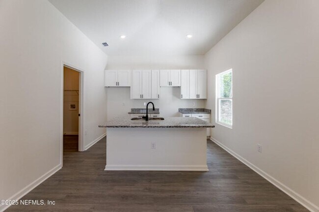 Foto del edificio - 2025 NEW BUILT 2 BR 2 BA Rental that could...